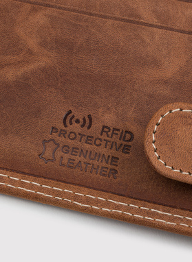 Brązowy skórzany portfel z ochroną RFID