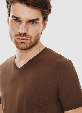 Brązowy gładki t-shirt v-neck