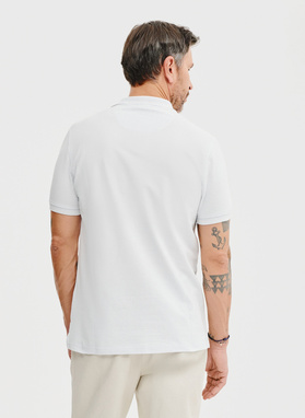 T-shirt polo w kolorze jasnoniebieskiem