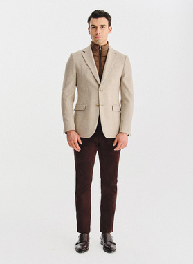 Beżowa marynarka męska z odpinaną stójką