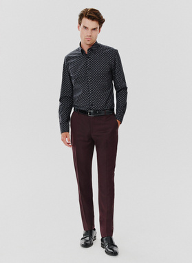 Dwuczęściowy gładki garnitur męski w kolorze burgundowym