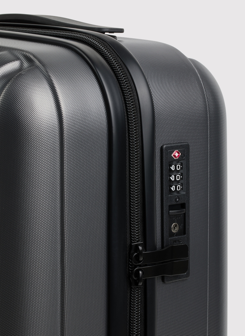 Komplet szarych walizek