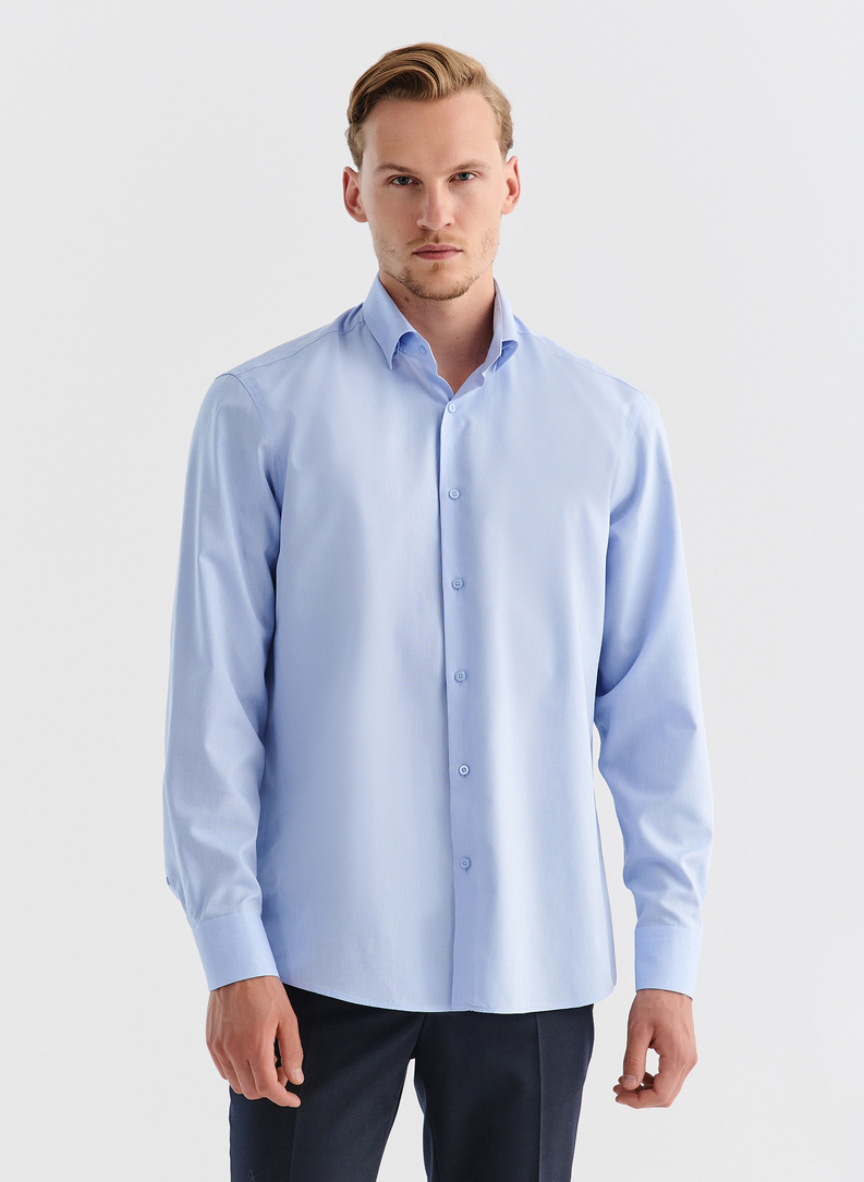 Gładka elegancka błękitna koszula męska